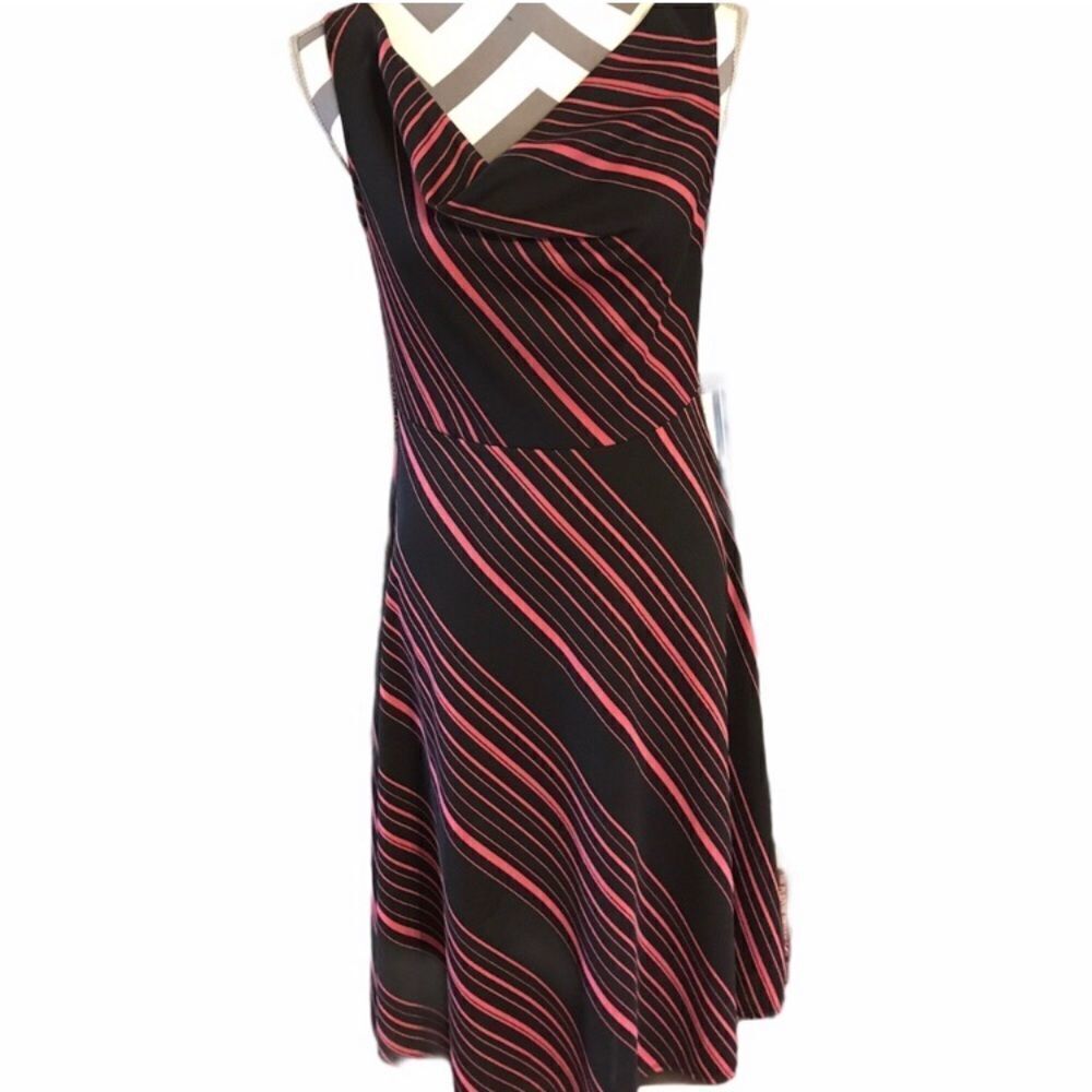 Express 7/8 Dress Black & Pink
